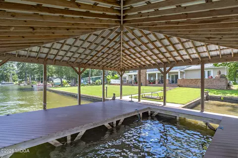 Exterior - 253 Scout Island Rd, Jackson, GA 30233 photo 4 of 20