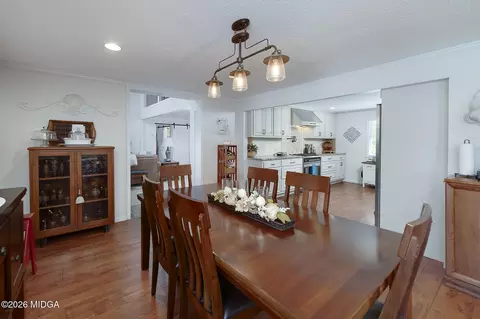 Dining - 253 Scout Island Rd, Jackson, GA 30233 photo 2 of 4