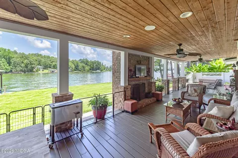 Exterior - 253 Scout Island Rd, Jackson, GA 30233 photo 9 of 20