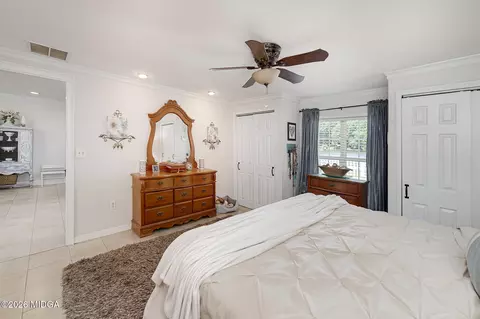Bedroom - 253 Scout Island Rd, Jackson, GA 30233 photo 3 of 8