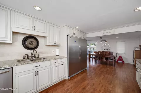 Kitchen - 253 Scout Island Rd, Jackson, GA 30233 photo 3 of 4