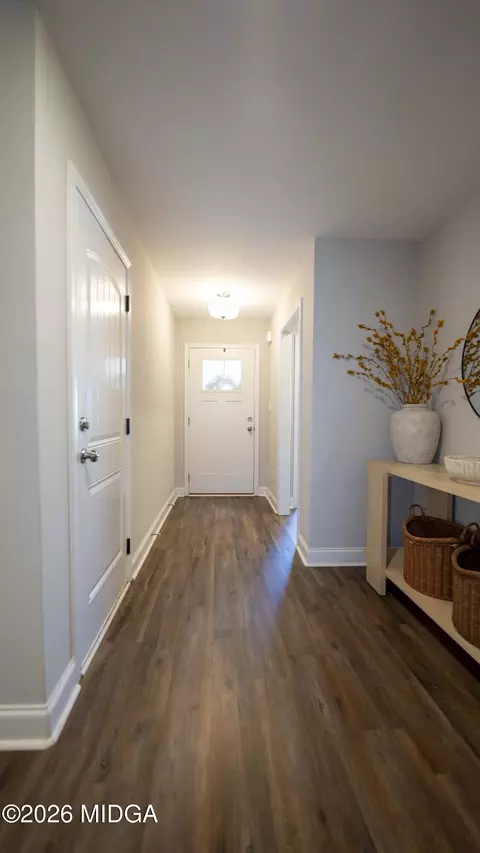 Entry Way - 114 Red Tail Cir, Byron, GA 31008 photo 2 of 3