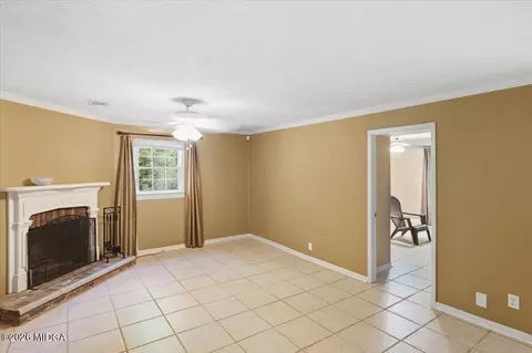 Living - 4895 Guerry Dr, Macon, GA 31210 photo 5 of 6