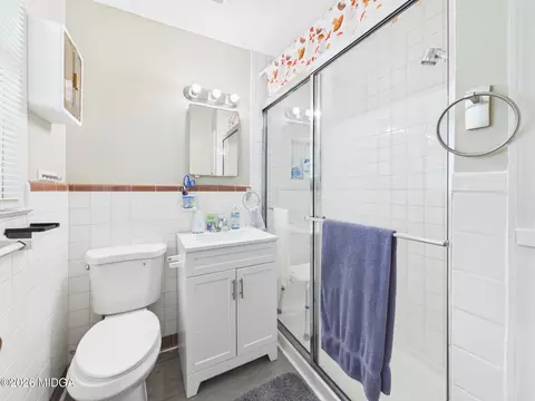 Bath - 103 Morningside Dr, Warner Robins, GA 31088 photo 1 of 3