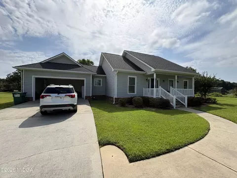 284 Kewanee Dr, Byron, GA 31008