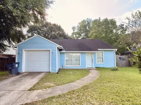200 Dunmurry Pl, Warner Robins, GA 31093