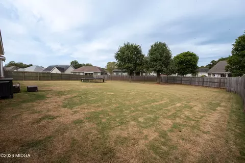 Exterior - 121 Locks Heath Ct, Perry, GA 31069 photo 5 of 10