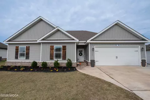 Exterior - 121 Locks Heath Ct, Perry, GA 31069 photo 3 of 10