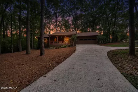 130 Huntridge Dr, Stockbridge, GA 30281