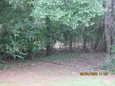 Exterior - 116 Royal Ln, Gray, GA 31032 photo 5 of 10