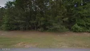 104 Waters Edge Dr, Lizella, GA 31052