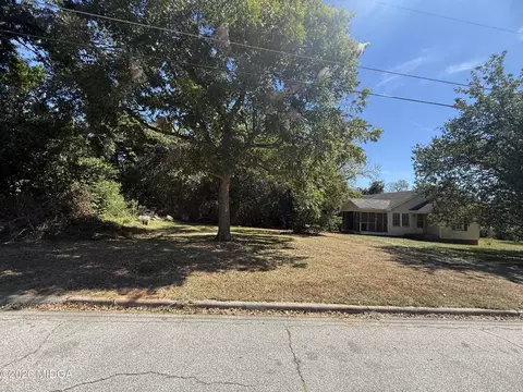 4064 Kemper Ave, Macon, GA 31216