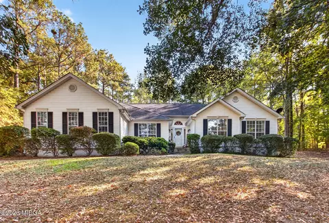 27 Hickory Ln, Macon, GA 31210