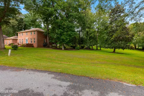 Exterior - 107 Springtime Dr, Warner Robins, GA 31088 photo 3 of 14