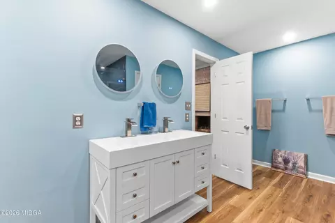 Bath - 107 Springtime Dr, Warner Robins, GA 31088 photo 5 of 9