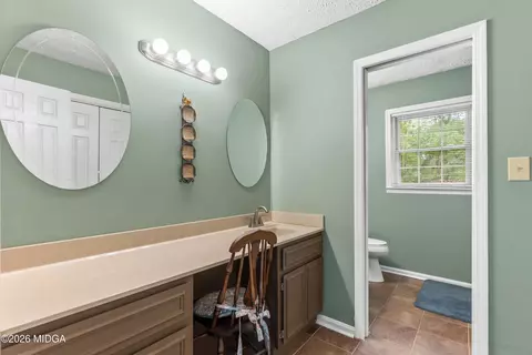 Bath - 107 Springtime Dr, Warner Robins, GA 31088 photo 8 of 9