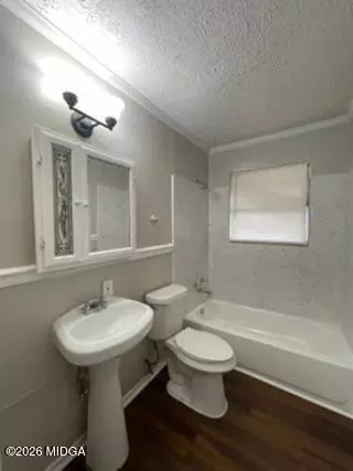 Bath - 2410 Dapleton Dr, Macon, GA 31206 photo 1 of 1