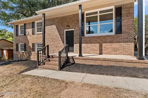 Exterior - 106 Woodridge Dr, Warner Robins, GA 31088 photo 1 of 6