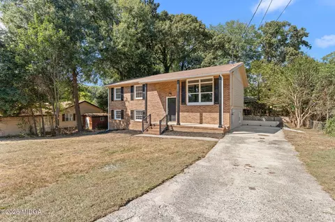 Other - 106 Woodridge Dr, Warner Robins, GA 31088 photo 2 of 10