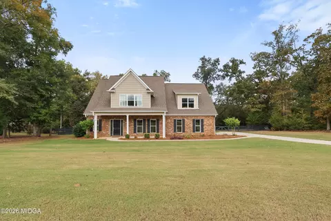 Exterior - 192 Jackson Dr, Forsyth, GA 31029 photo 8 of 9
