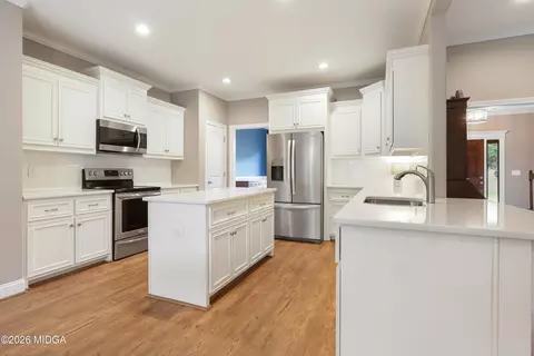 Kitchen - 192 Jackson Dr, Forsyth, GA 31029 photo 2 of 5