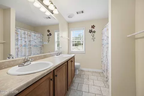 Bath - 358 Cypress Dr, Gray, GA 31032 photo 3 of 3