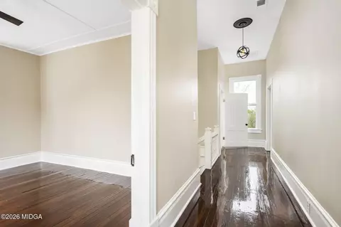 Entry Way - 987 Highland Ter, Macon, GA 31201 photo 5 of 6