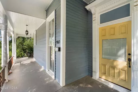 Exterior - 987 Highland Ter, Macon, GA 31201 photo 2 of 11