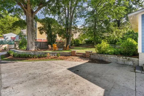 Exterior - 987 Highland Ter, Macon, GA 31201 photo 5 of 11