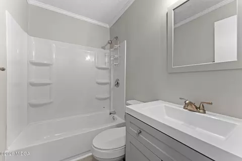 Bath - 494 Sunset Cir, Forsyth, GA 31029 photo 2 of 2