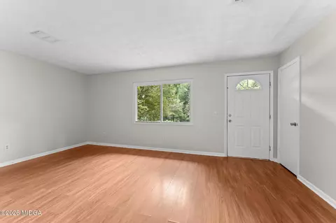 Living - 494 Sunset Cir, Forsyth, GA 31029 photo 2 of 4