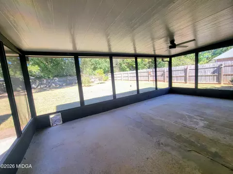 Exterior - 319 Silver Cir, Warner Robins, GA 31093 photo 3 of 7