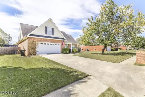 Exterior - 112 Dovecot Dr, Warner Robins, GA 31088 photo 6 of 7