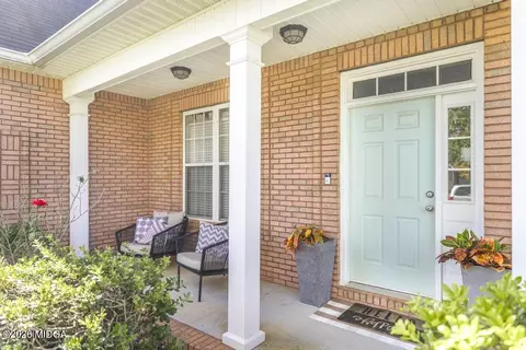 Exterior - 112 Dovecot Dr, Warner Robins, GA 31088 photo 2 of 7
