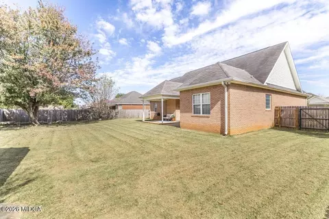Exterior - 112 Dovecot Dr, Warner Robins, GA 31088 photo 4 of 7