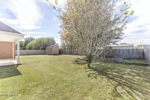 Exterior - 112 Dovecot Dr, Warner Robins, GA 31088 photo 5 of 7