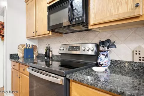 Kitchen - 112 Dovecot Dr, Warner Robins, GA 31088 photo 3 of 5