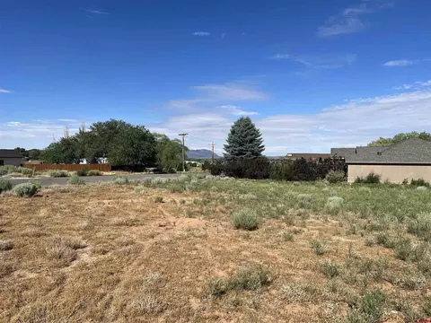 2422 Fairway Dr, Cortez, CO 81321