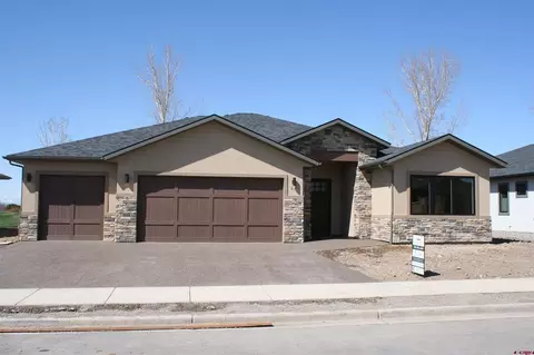 819 San Sophia Dr, Montrose, CO 81403