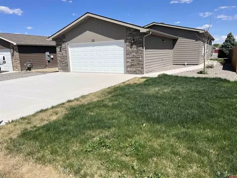2023 Sunlight Ct, Montrose, CO 81401