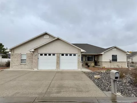 1673 Ironton St, Montrose, CO 81401