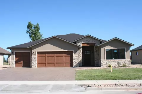 901 San Sophia Dr, Montrose, CO 81403