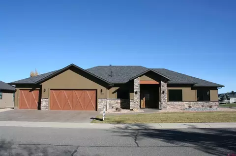 1017 Black Canyon Way, Montrose, CO 81403