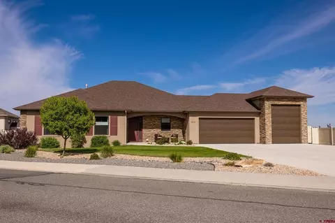 2216 Majestic Cir, Montrose, CO 81401