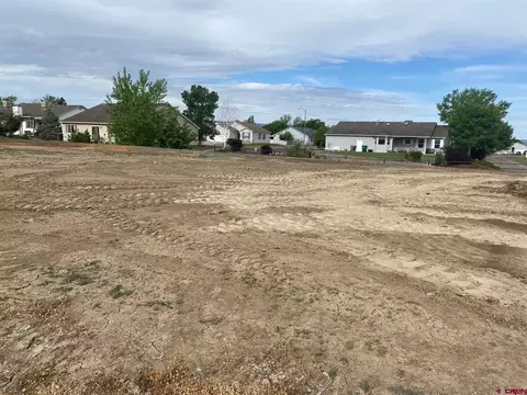2609 Bear Lake Drive, Montrose, CO 81401