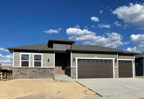 3749 Scarlet Ct, Montrose, CO 81403