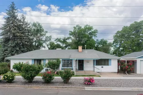 730 S Cascade Ave, Montrose, CO 81401