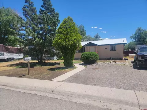 712 S 7th St, Montrose, CO 81401