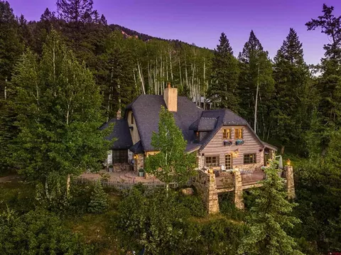 559 Beaver Cir, Durango, CO 81301