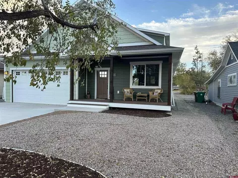 714 S 6th St, Montrose, CO 81401
